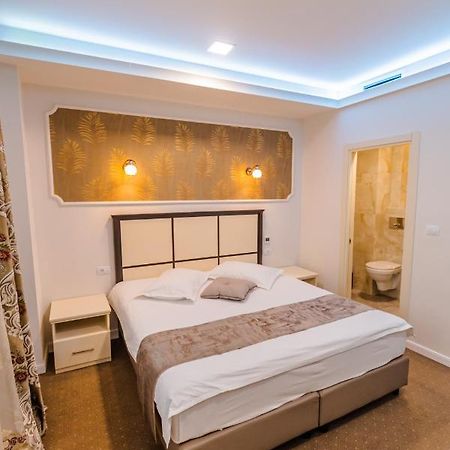 Fălticeni Hostel Parc מראה חיצוני תמונה