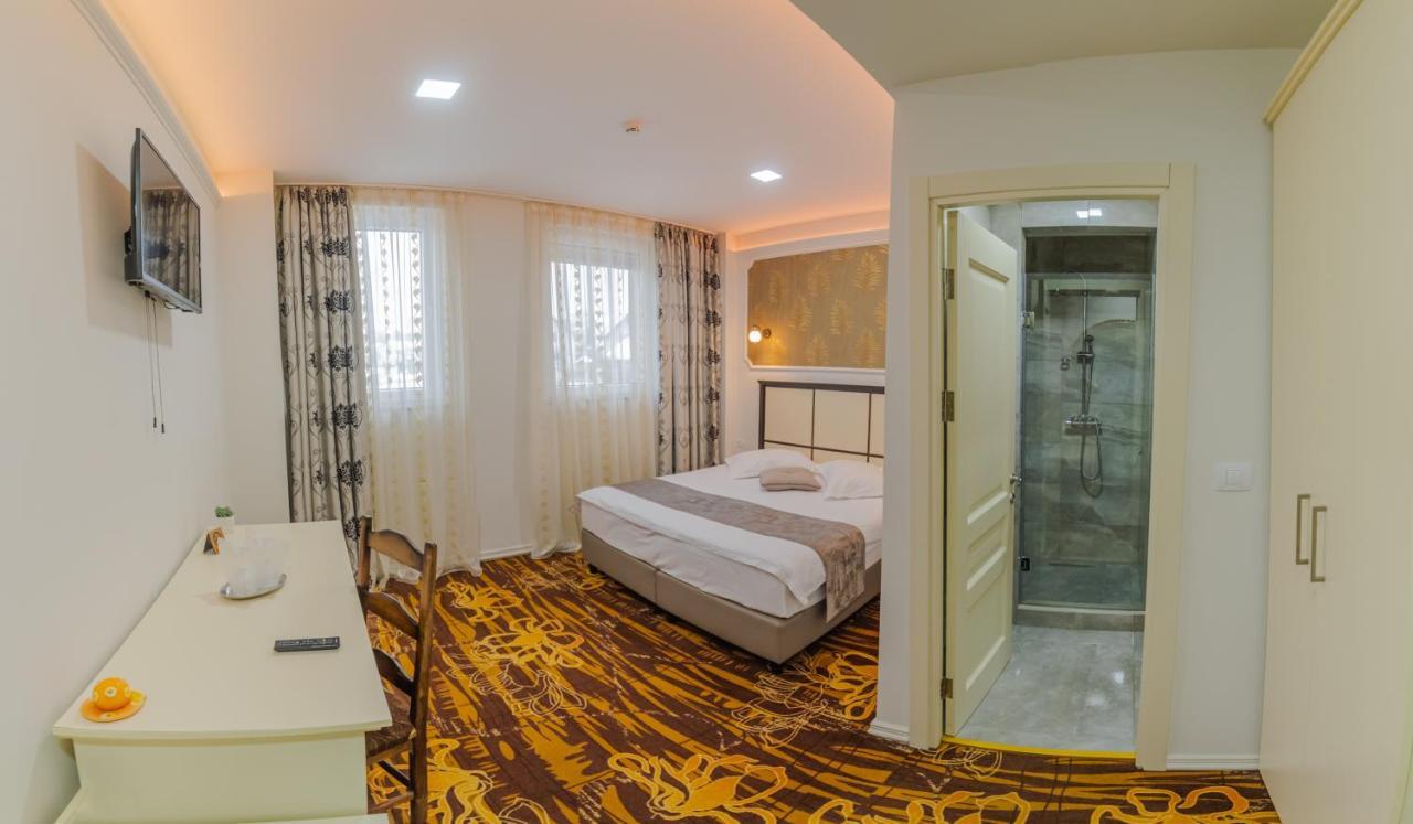 Fălticeni Hostel Parc מראה חיצוני תמונה