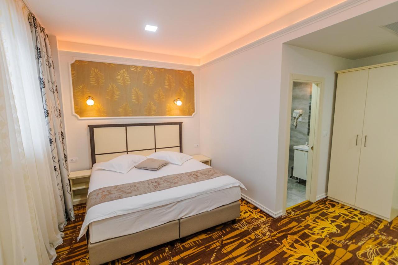 Fălticeni Hostel Parc מראה חיצוני תמונה