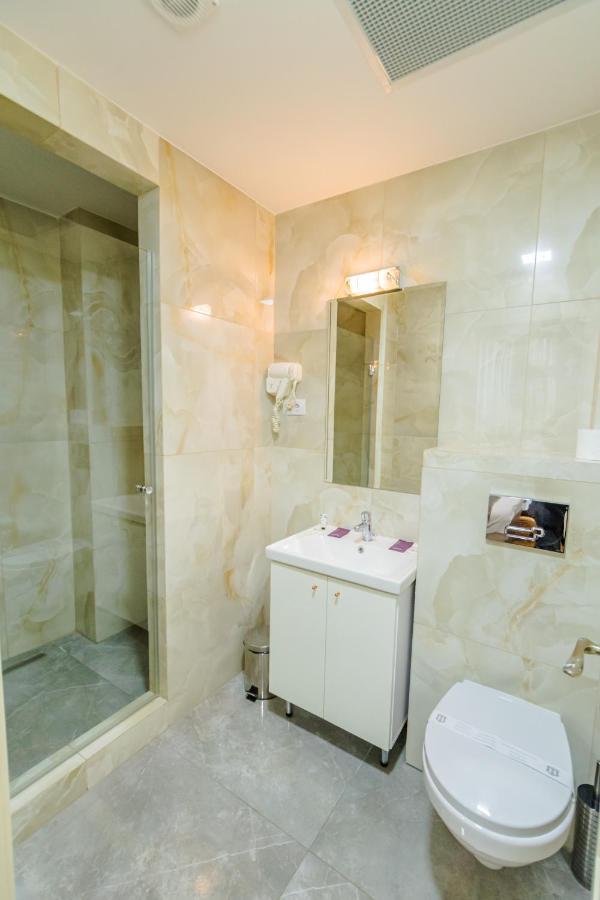 Fălticeni Hostel Parc מראה חיצוני תמונה