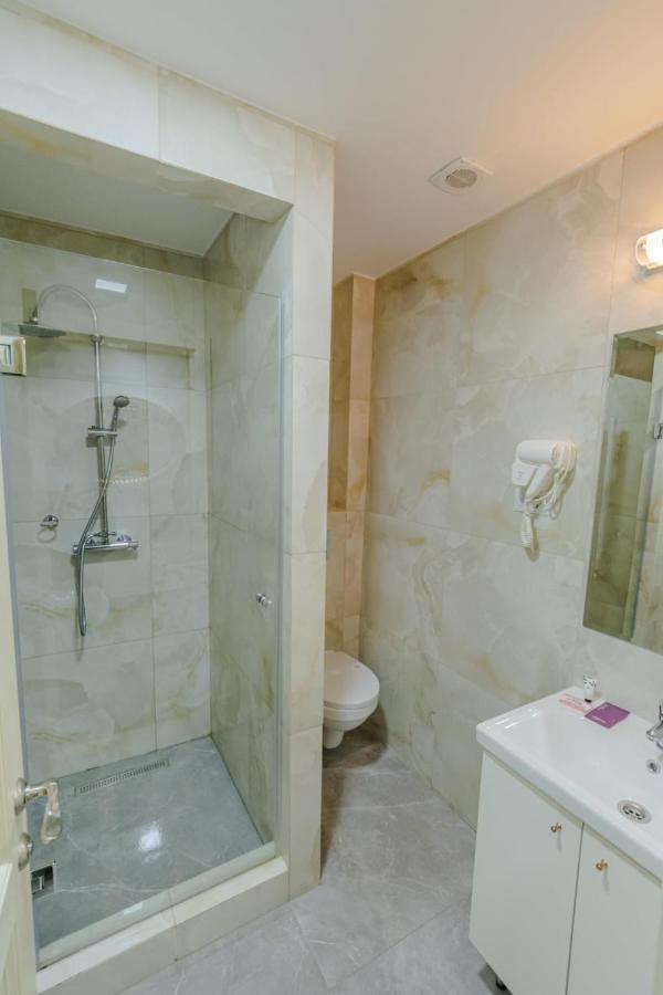Fălticeni Hostel Parc מראה חיצוני תמונה